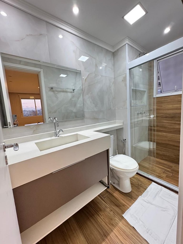 903A Luxo e conforto c/ suite e vaga de garagem