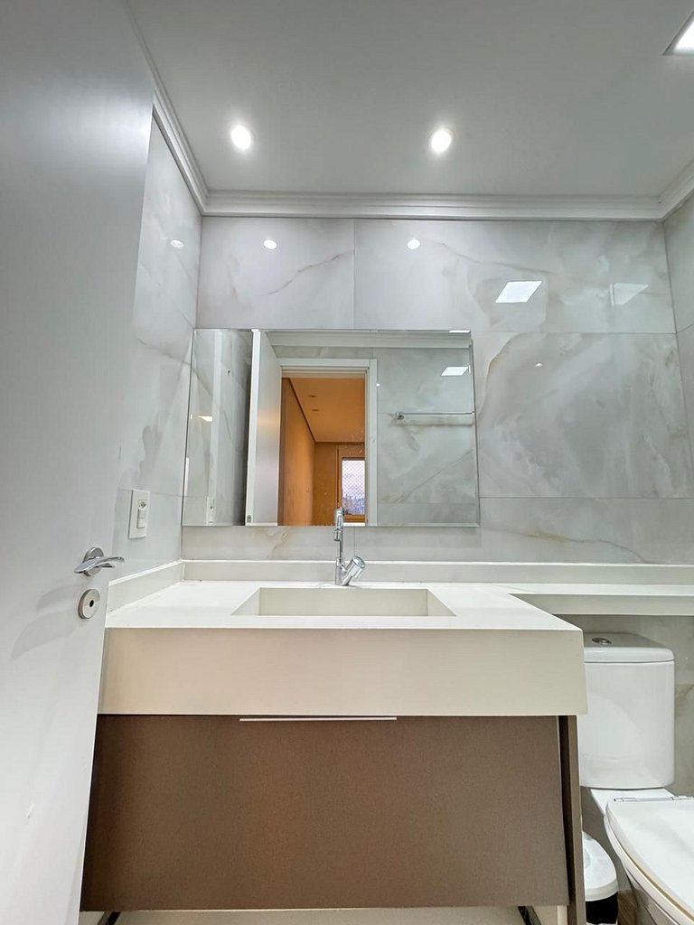 903A Luxo e conforto c/ suite e vaga de garagem