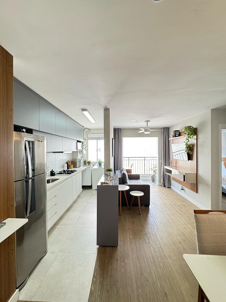 1110 B Ap Novo decorado c/ Wi-Fi e vaga de garagem