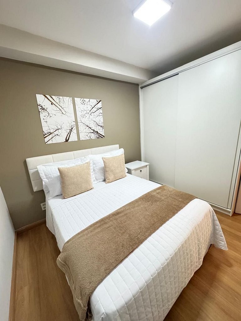 102B AP Luxuoso em SP, central, c/ garagem, Wi-Fi 600m