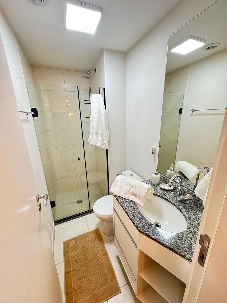 102B AP Luxuoso em SP, central, c/ garagem, Wi-Fi 600m