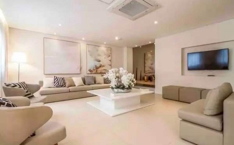 102B AP Luxuoso em SP, central, c/ garagem, Wi-Fi 600m