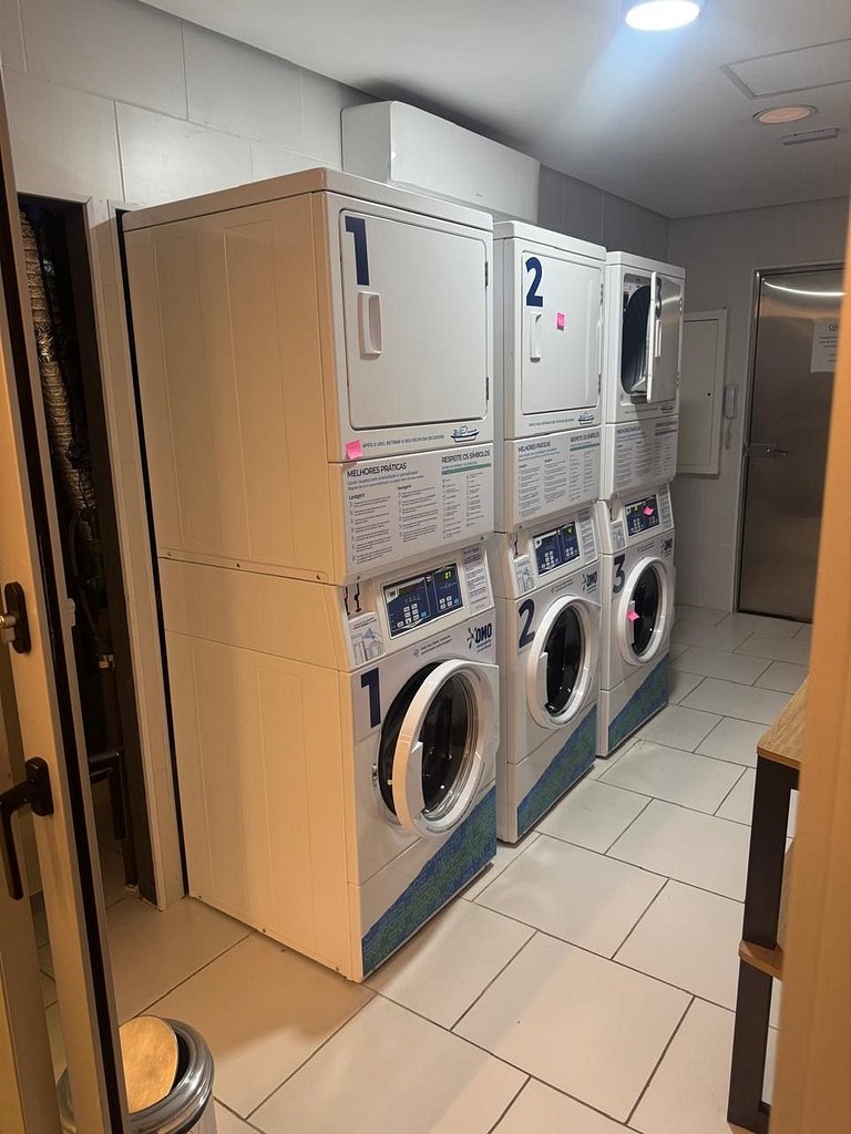 218 Ap Moema | Próx metrô e Ibira! A/C, Wifi, academia