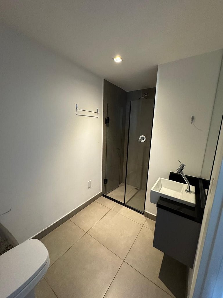 218 Ap Moema | Próx metrô e Ibira! A/C, Wifi, academia