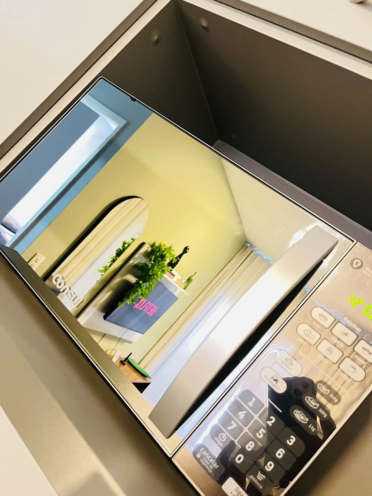 106 Ap completo em Pinheiros com Academia e AC