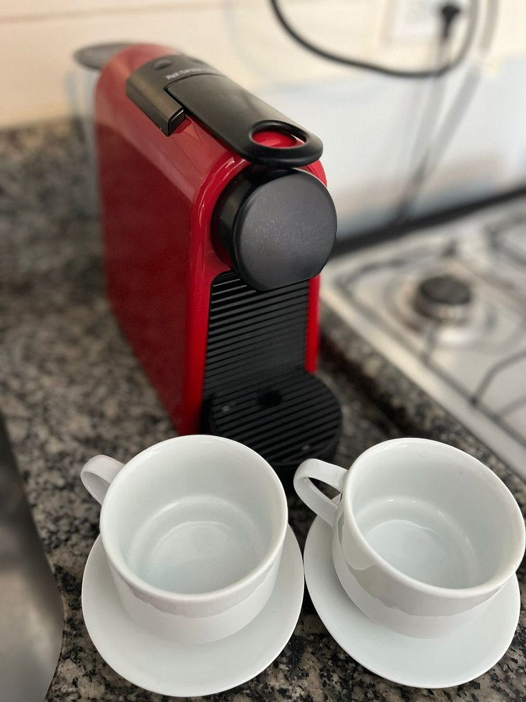 106 Ap completo em Pinheiros com Academia e AC