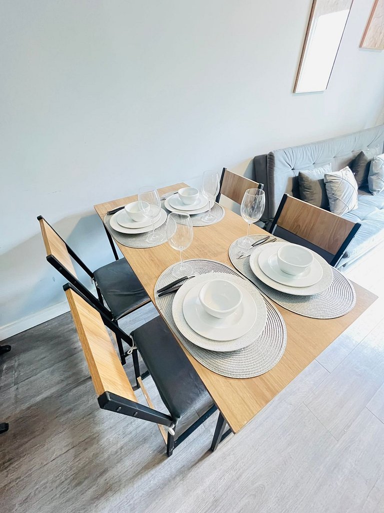 106 Ap completo em Pinheiros com Academia e AC