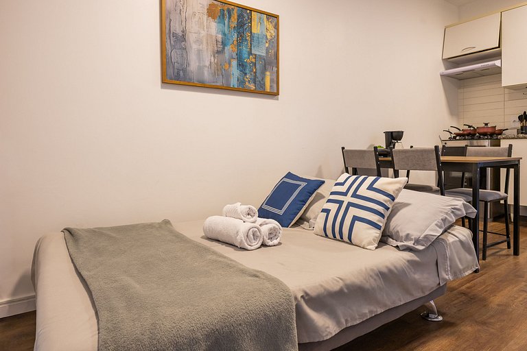 907 Ap charmoso em Pinheiros com academia e AC