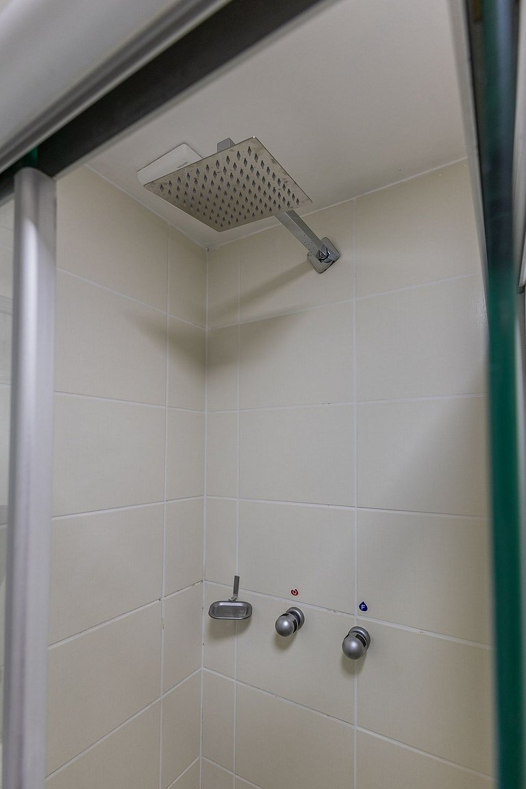 106 Ap completo em Pinheiros com Academia e AC