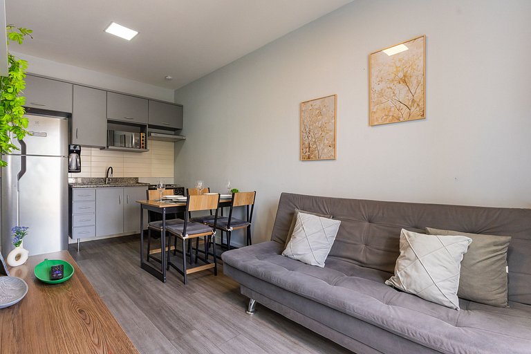 106 Ap completo em Pinheiros com Academia e AC