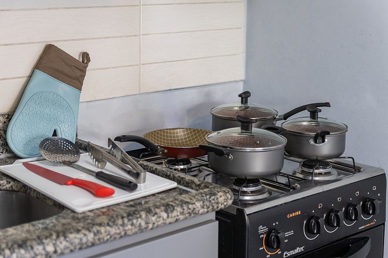 106 Ap completo em Pinheiros com Academia e AC