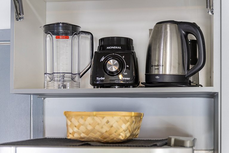 106 Ap completo em Pinheiros com Academia e AC