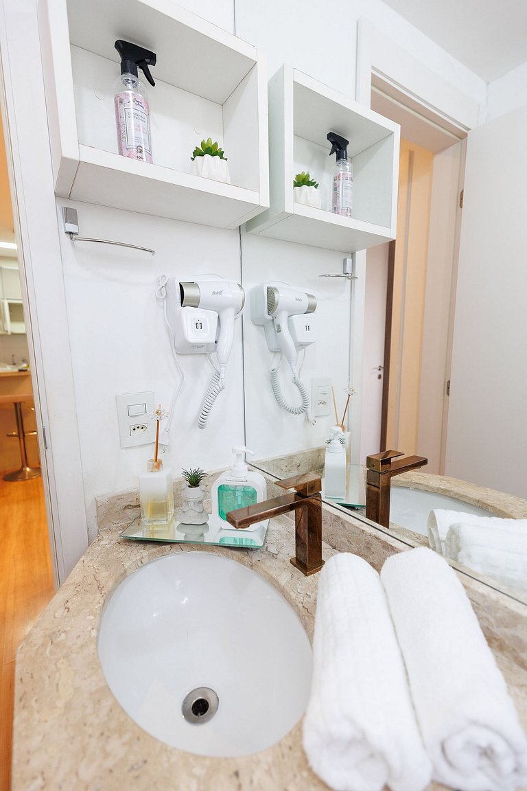 704 B Luxo Centro SP | Brás - Completo + vaga