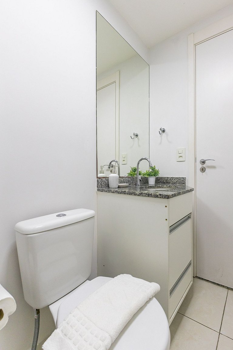102B AP Luxuoso em SP, central, c/ garagem, Wi-Fi 600m
