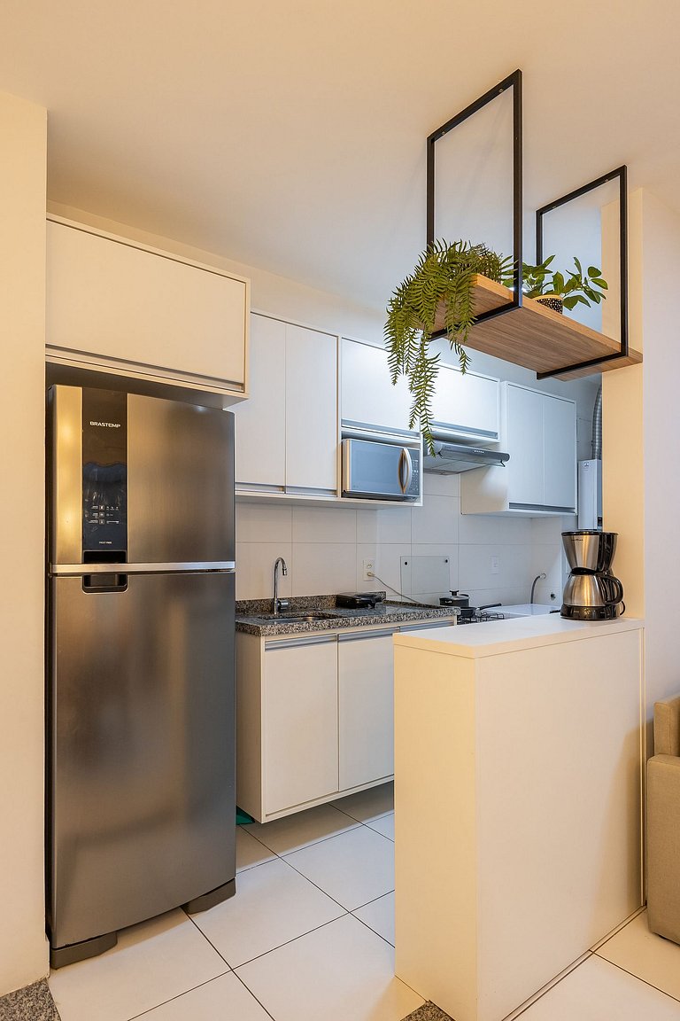 102B AP Luxuoso em SP, central, c/ garagem, Wi-Fi 600m