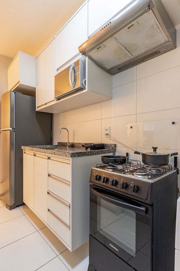 102B AP Luxuoso em SP, central, c/ garagem, Wi-Fi 600m