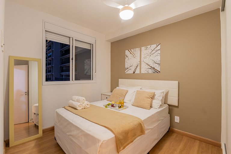 102B AP Luxuoso em SP, central, c/ garagem, Wi-Fi 600m