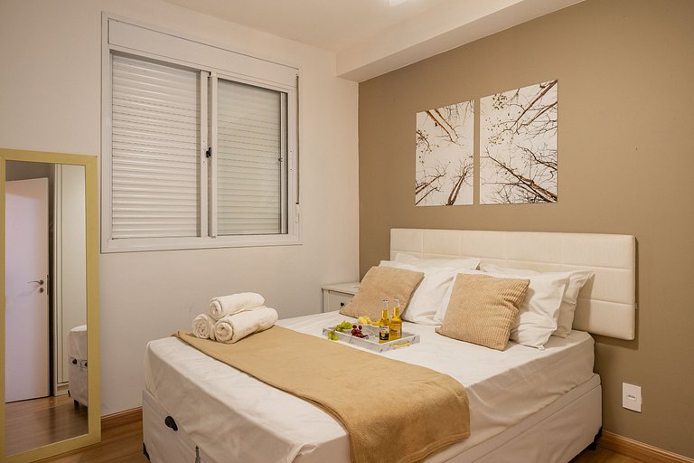 102B AP Luxuoso em SP, central, c/ garagem, Wi-Fi 600m
